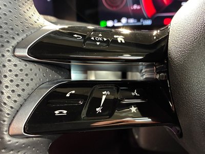 2025 Mercedes-BENZ GLB — миниатюра 12