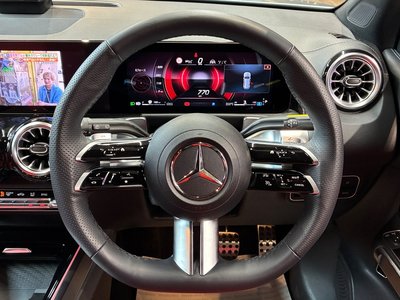 2025 Mercedes-BENZ GLB — миниатюра 24