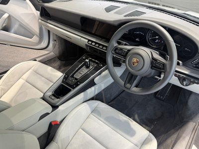 PORSCHE 911 - 4