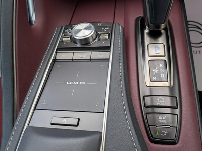 صورة مصغرة 42 لـ 2018 Lexus LC