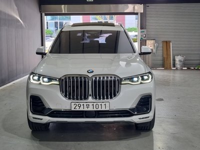 2021 BMW X7 照片 2