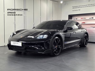 2025 Porsche TAYCAN 照片 1
