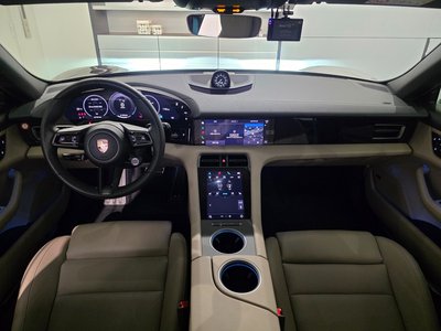 2025 Porsche TAYCAN 缩略图 16