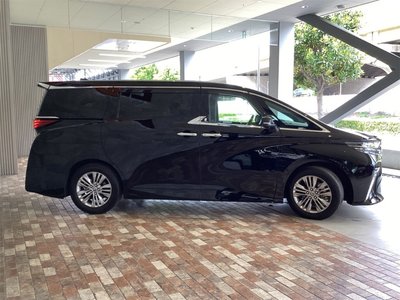 2025 TOYOTA ALPHARD photo 10