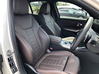 2026 BMW 3 SERIES photo 10