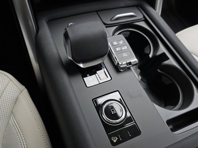 2026 LAND Rover DISCOVERY — миниатюра 13