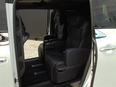 صورة مصغرة 30 لـ 2023 Toyota ALPHARD