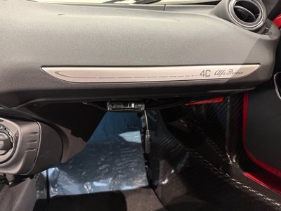 2021 ALFA Romeo 4C 缩略图 27