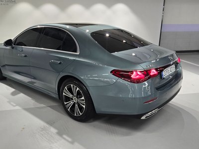 MERCEDES-BENZ E-CLASS - 2