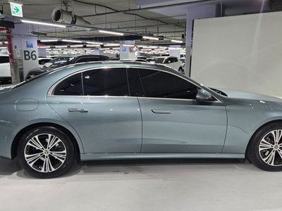 MERCEDES-BENZ E-CLASS - 9