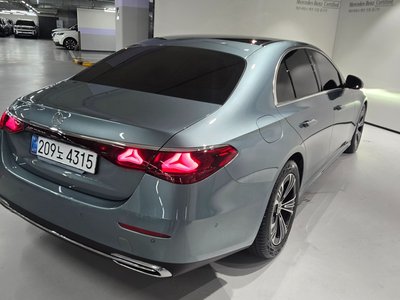 MERCEDES-BENZ E-CLASS - 3