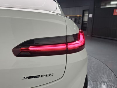 BMW X4 - 10