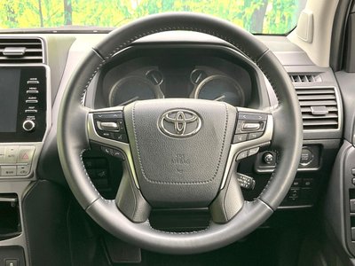 2023 Toyota LAND CRUISER PRADO — миниатюра 12