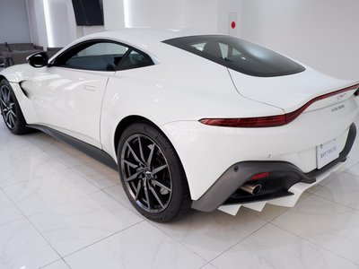 ASTON MARTIN VANTAGE - 3