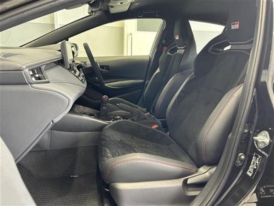 2025 TOYOTA GR COROLLA photo 10