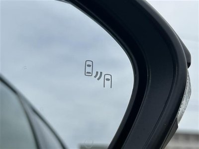 2025 TOYOTA GR COROLLA photo 3