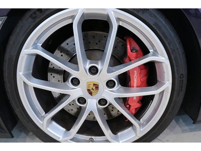 2020 Porsche 718 SPYDER thumbnail 36