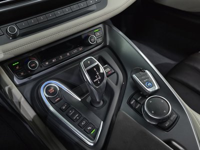 2015 BMW I8 photo 9