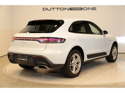 PORSCHE MACAN - 10
