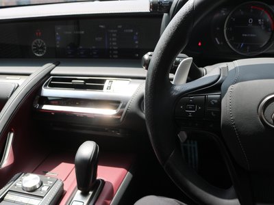 2021 Lexus LC thumbnail 30