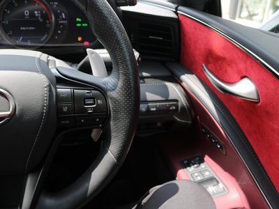 2021 Lexus LC thumbnail 31