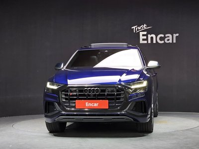 AUDI Q8 - 2