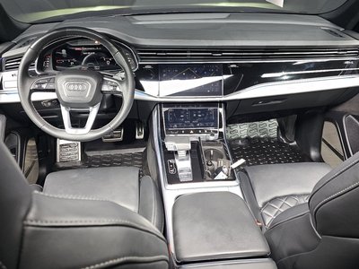 AUDI Q8 - 5