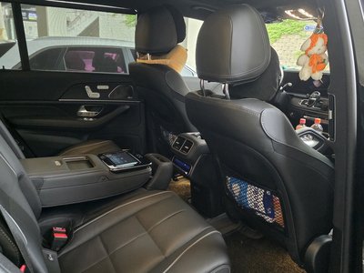 2025 Mercedes-BENZ GLS photo 8