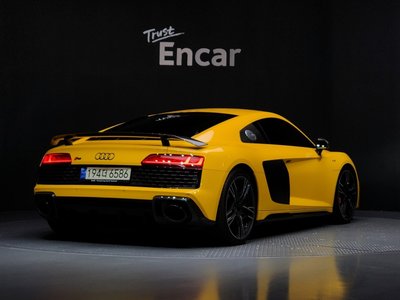 AUDI R8 - 4