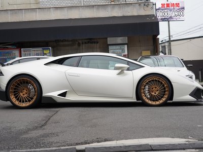LAMBORGHINI HURACAN - 4