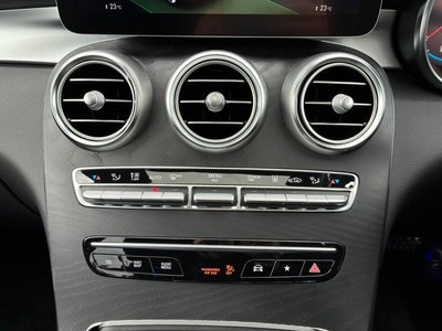 2021 Mercedes-BENZ GLC — миниатюра 28