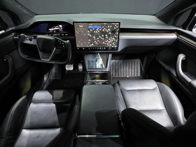 TESLA MODEL X - 5