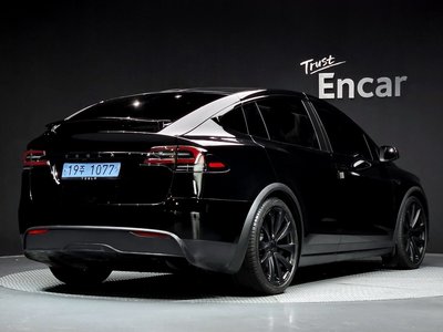 TESLA MODEL X - 4