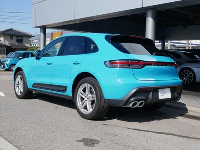 PORSCHE MACAN - 4