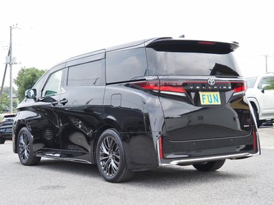 2024 Toyota VELLFIRE photo 6