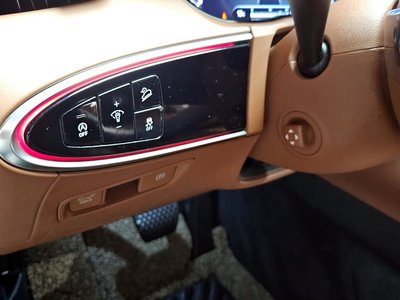 2021 Genesis GV70 — миниатюра 14