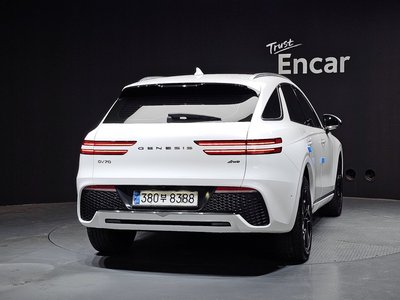 2021 Genesis GV70 photo 3