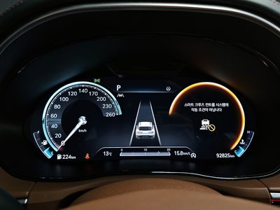 2021 Genesis GV70 photo 8