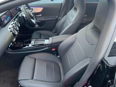 MERCEDES-BENZ CLA - 10