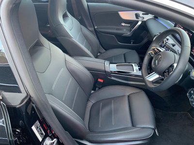 MERCEDES-BENZ CLA - 8