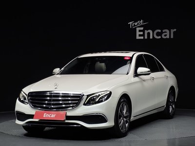 MERCEDES-BENZ E-CLASS - 1