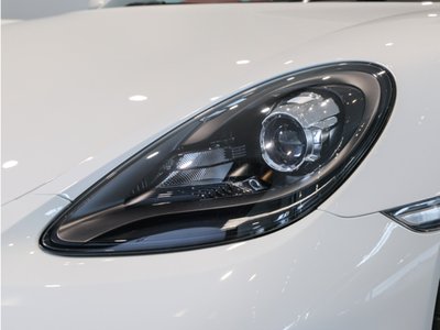 صورة 8 لـ 2020 Porsche 718 SPYDER