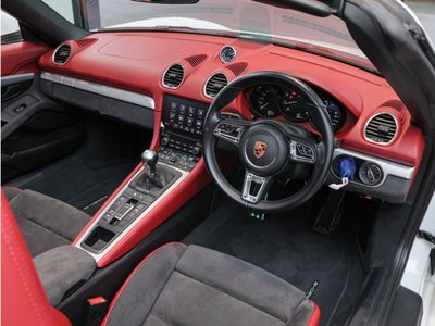 2020 Porsche 718 SPYDER 缩略图 11