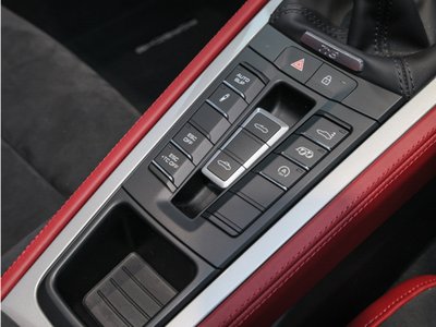 2020 Porsche 718 SPYDER 缩略图 19
