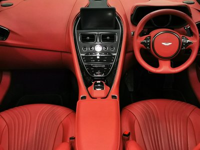 ASTON MARTIN DB11 VOLANTE - 4