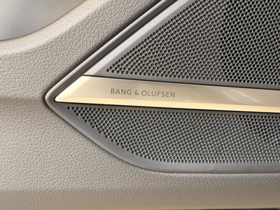 2025 AUDI A8 — миниатюра 29