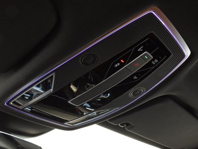 2025 AUDI A8 — миниатюра 36