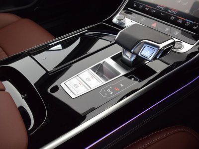 2025 AUDI A8 — миниатюра 38
