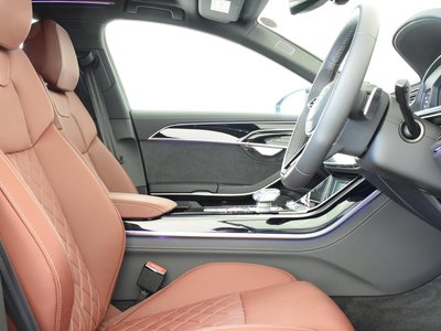 2025 AUDI A8 — миниатюра 24