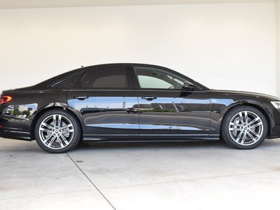 2025 AUDI A8 — миниатюра 12